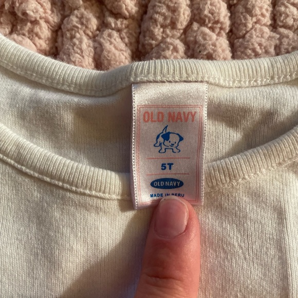 Old navy toddler tee - Picture 4 of 4